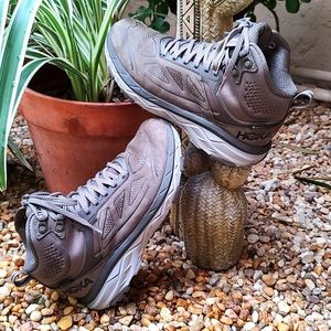 Women's Hoka Gore-Tex Hikers size 6